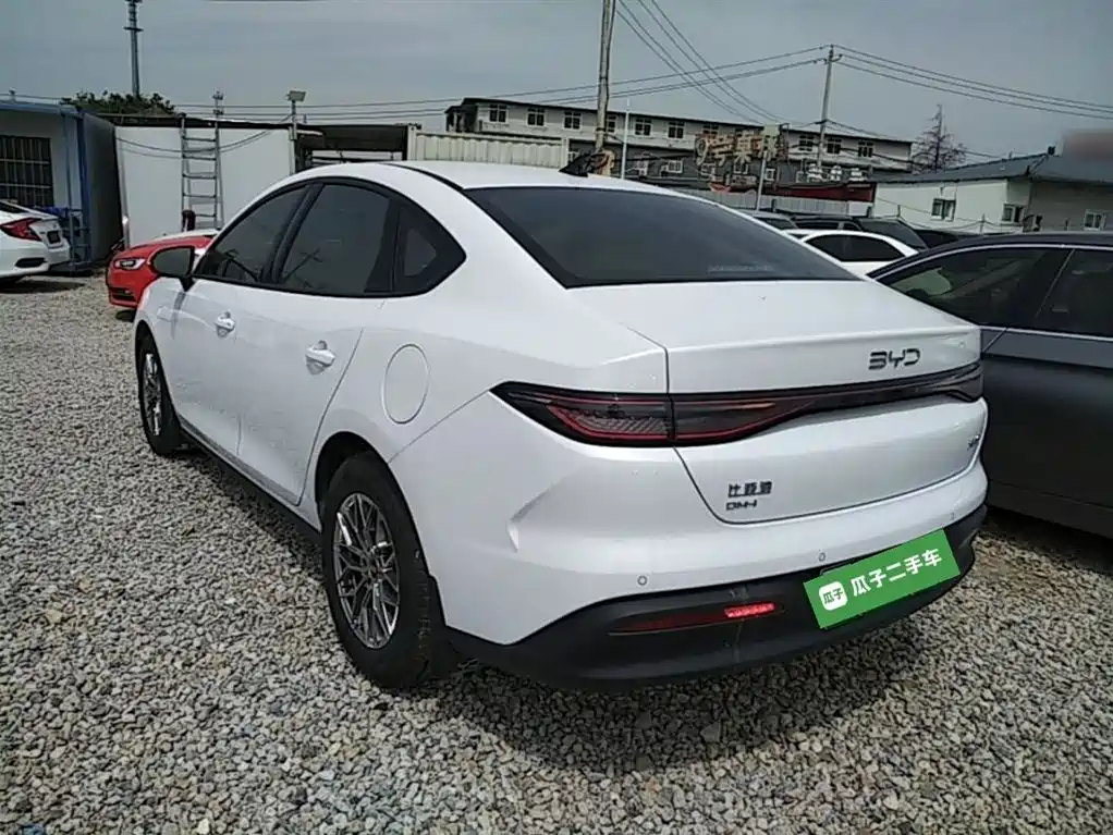 BYD Seal 05 DM-i 2025 — фото 5
