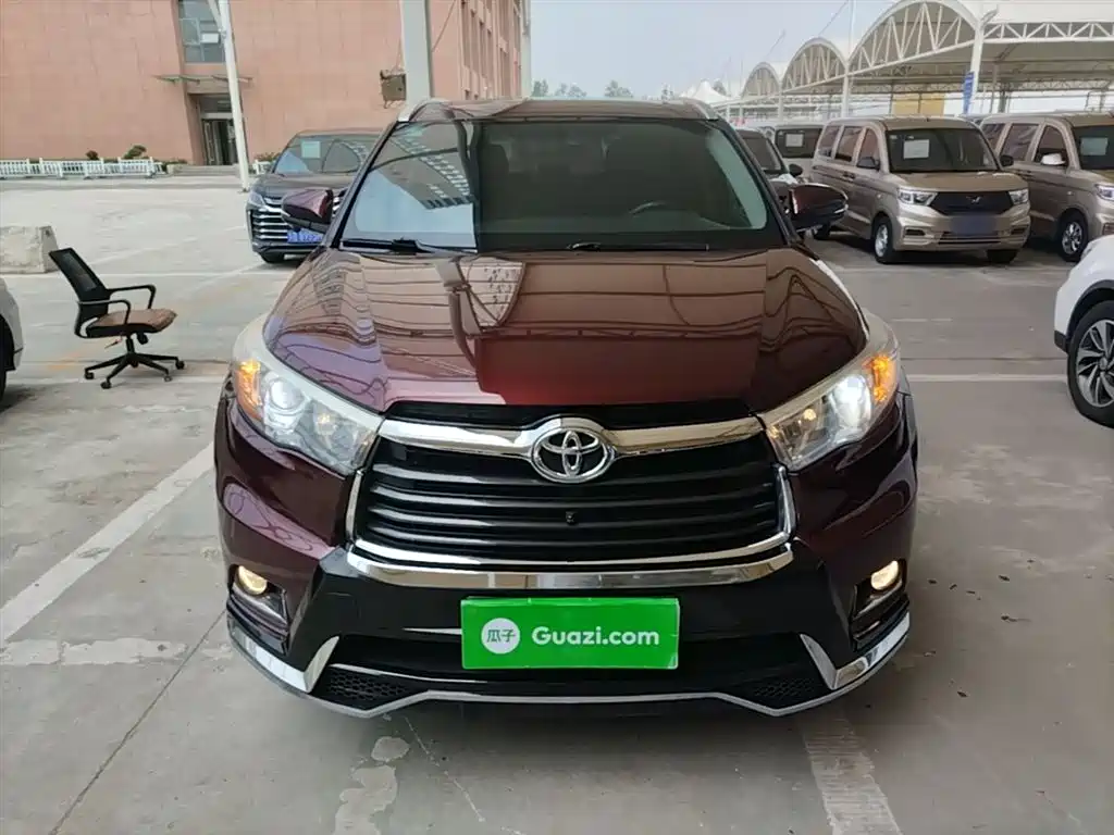 Toyota Highlander 2017 — фото 3