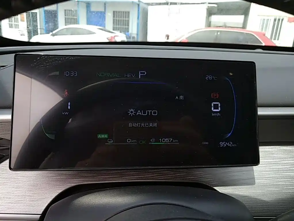 BYD Seal 05 DM-i 2025 — фото 12