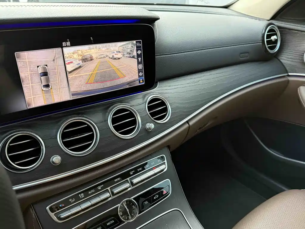 Mercedes-Benz E-Class 2020 — фото 9