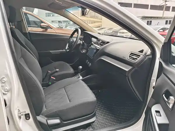 Kia K2 2016