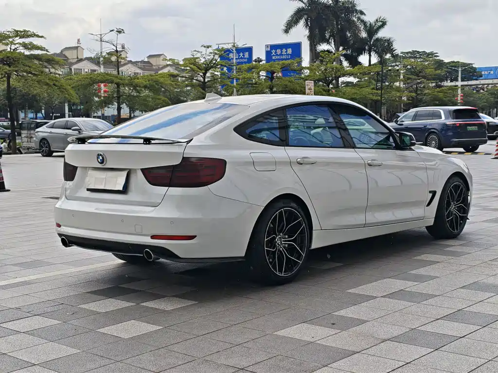BMW 3 Series GT 2016