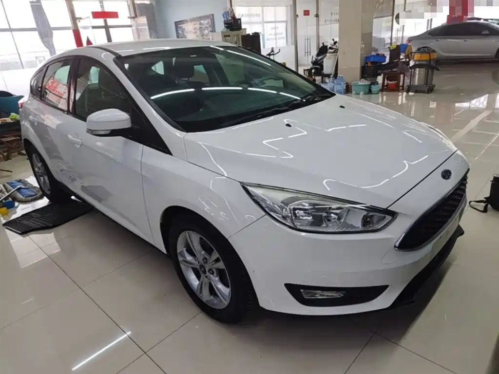 Ford Focus 2016 — фото 4