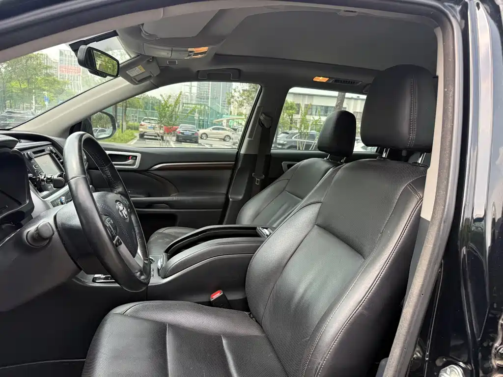 Toyota Highlander 2016 — фото 15