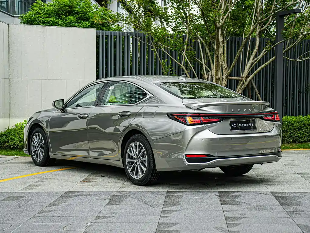 Lexus ES 2025 — фото 6