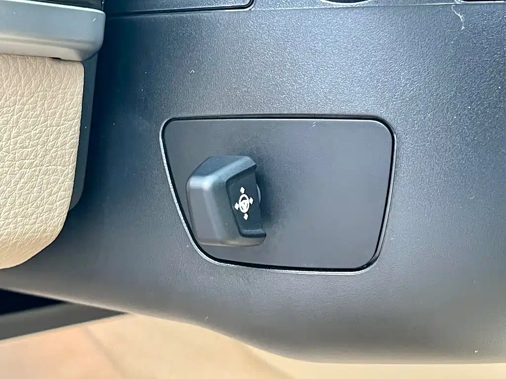 BMW 5 Series 2012 — фото 13
