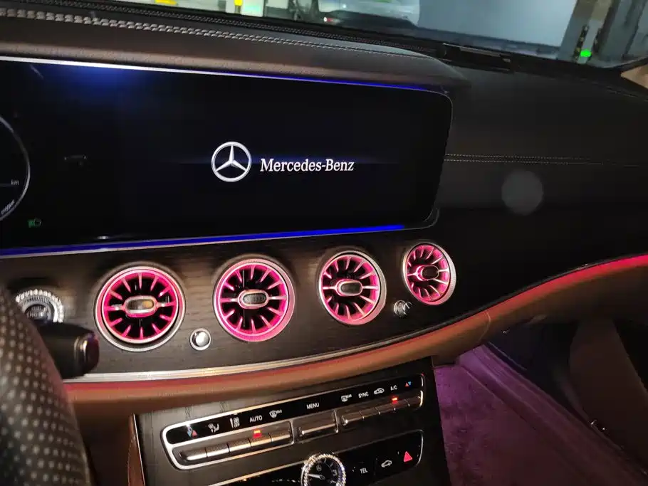 Mercedes-Benz E-Class 2020 — фото 13