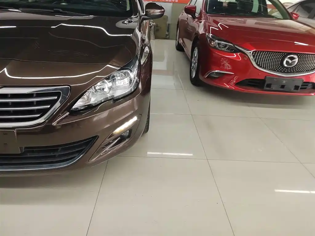 Peugeot 408 2014 — фото 18