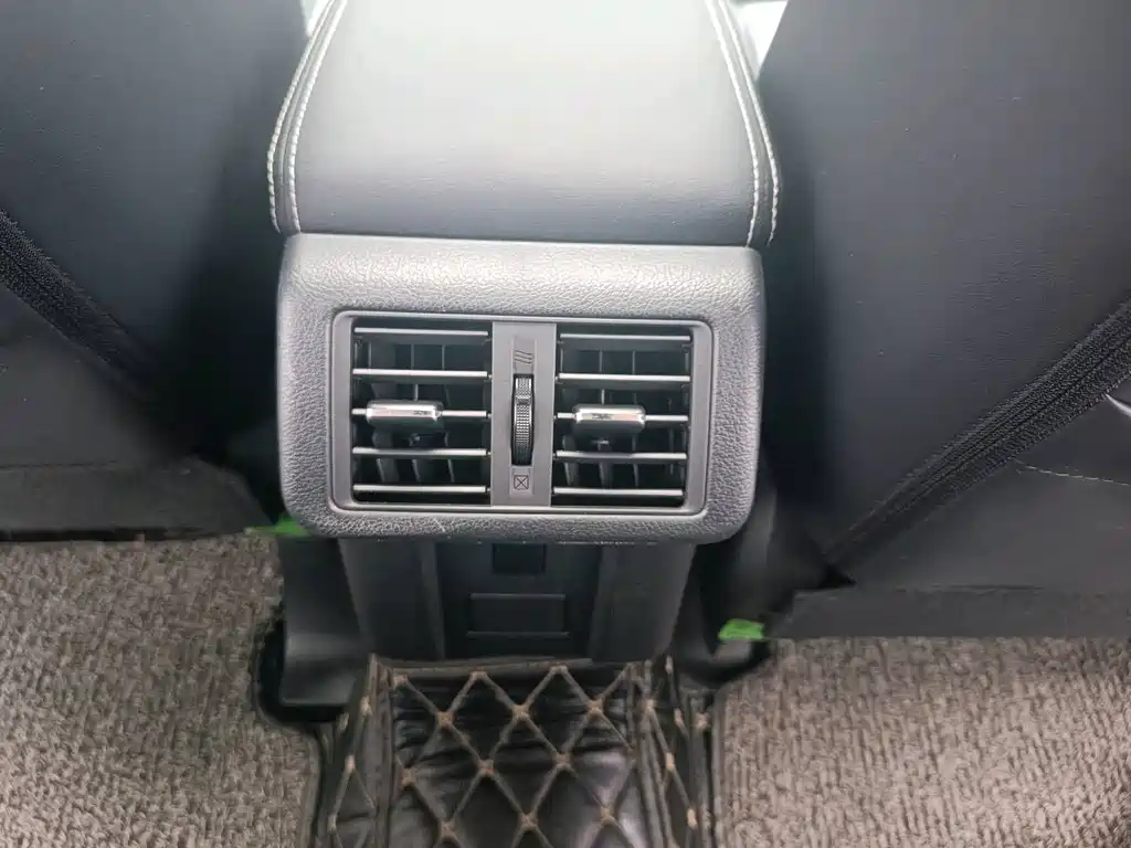 Mitsubishi Outlander 2019 — фото 17