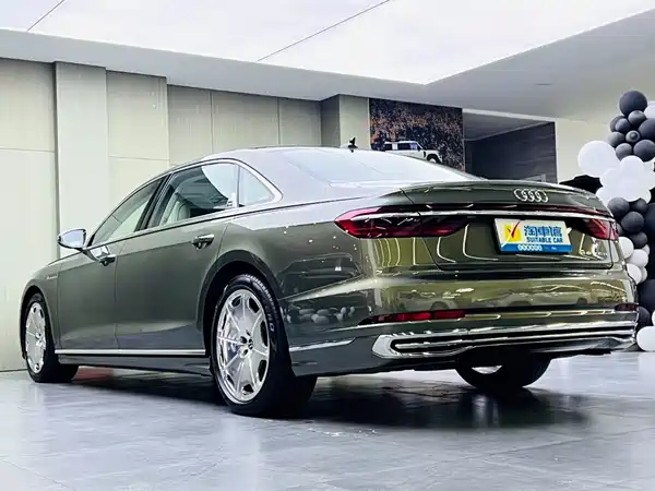 Audi A8 2024