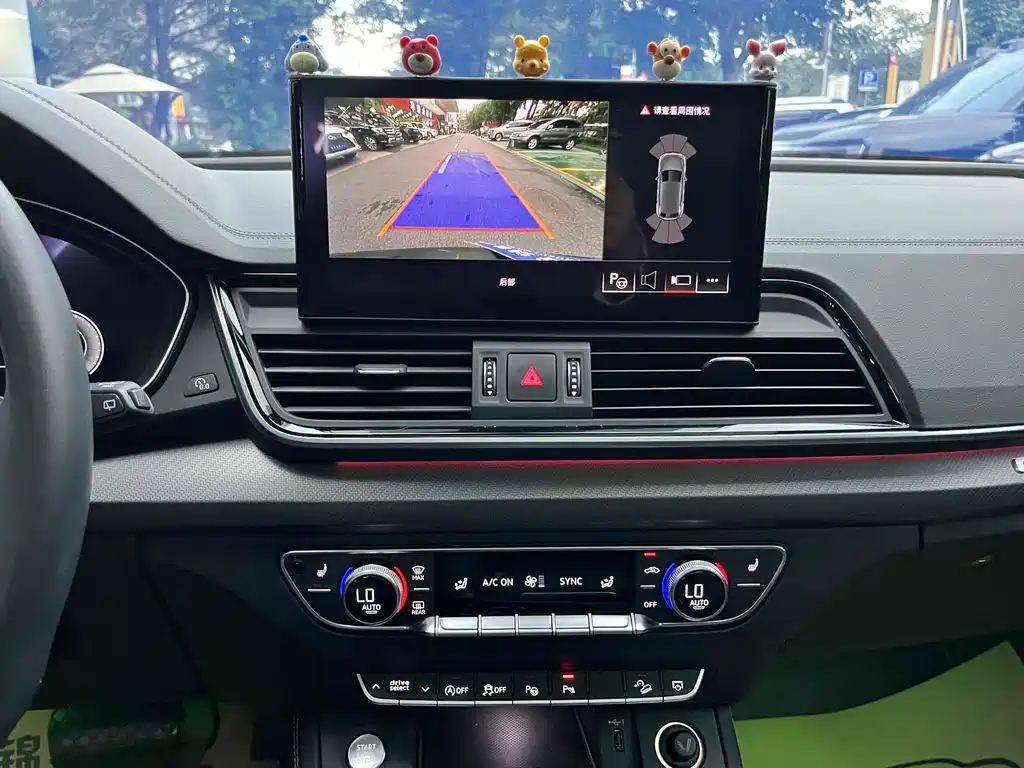 Audi Q5L 2022 — фото 10