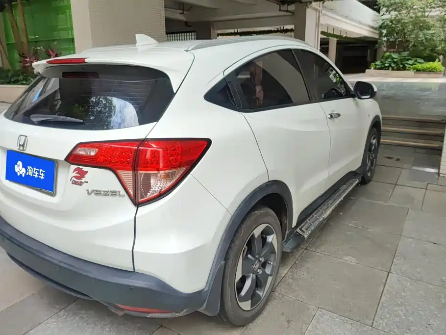 Honda Vezel 2016
