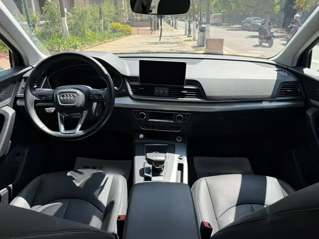 Audi Q5L 2019 — фото 23