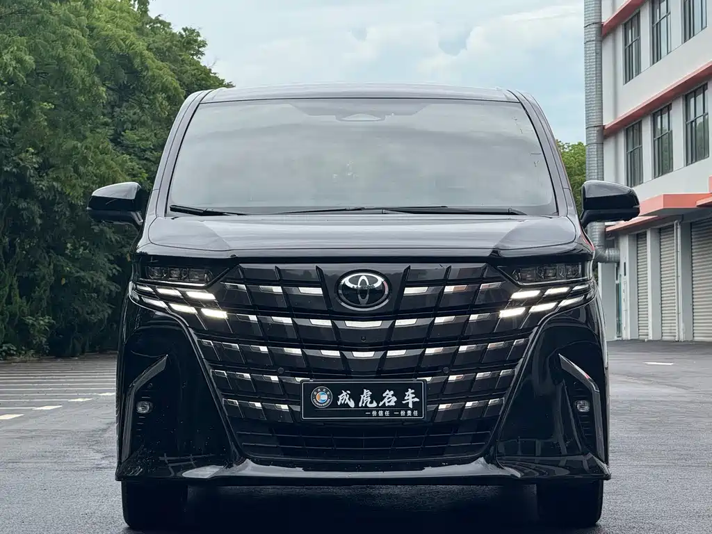 Toyota Alphard 2023