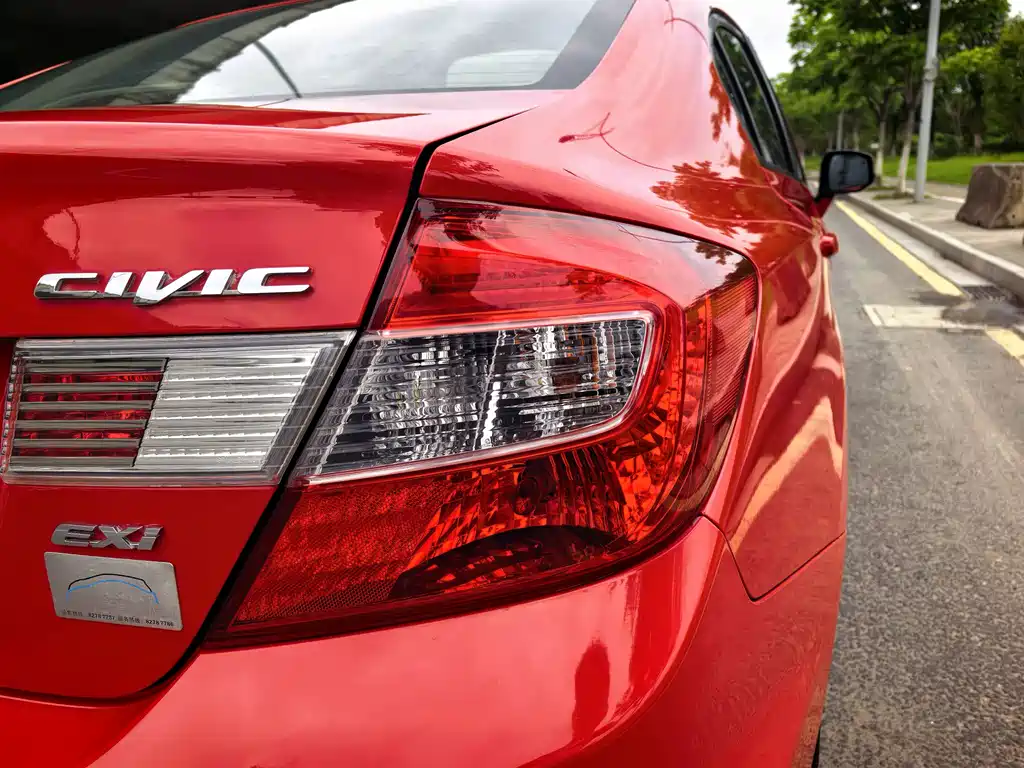 Honda Civic 2013 — фото 13