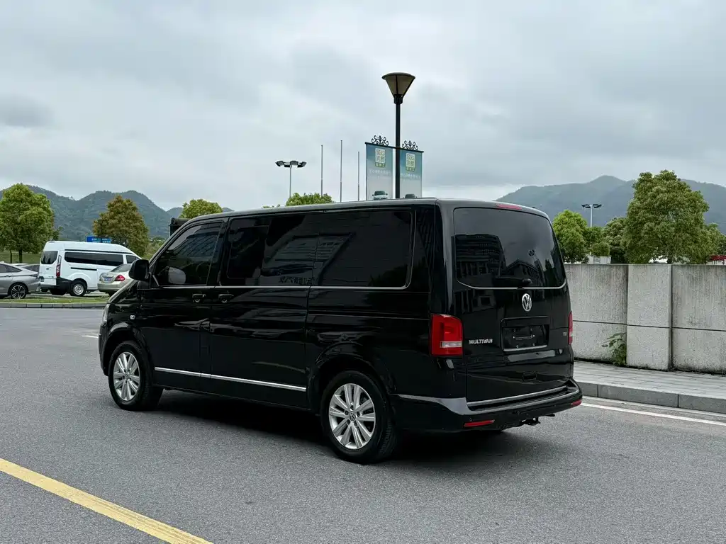 Volkswagen Multivan 2016 — фото 3