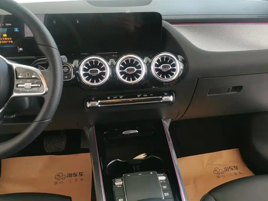 Mercedes-Benz GLA 2023 — фото 13