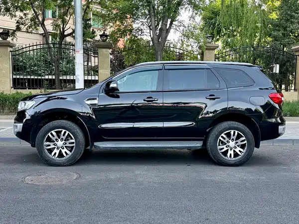 Ford Everest 2016