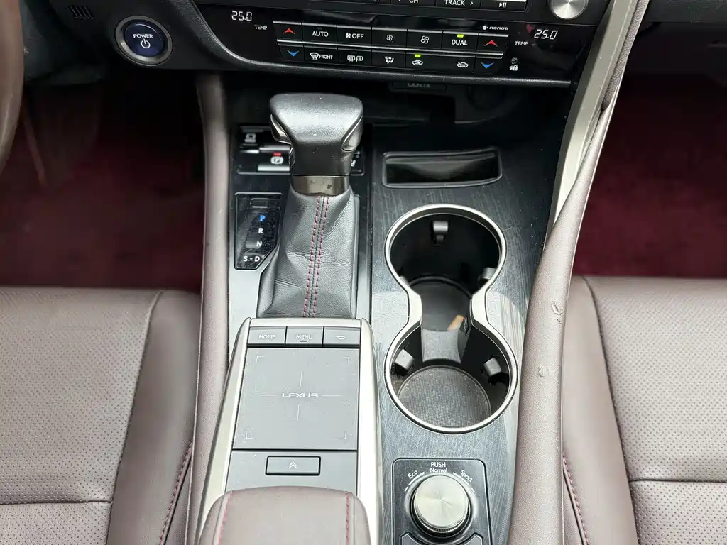 Lexus RX 2022 — фото 14