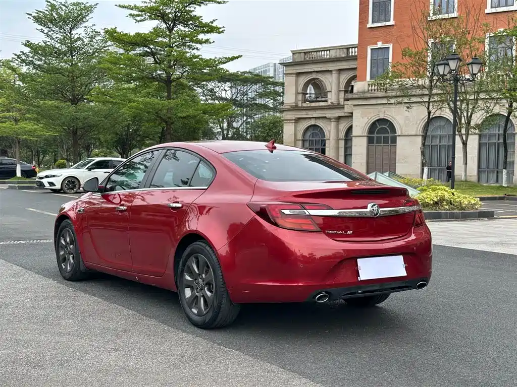Buick Regal 2015 — фото 14