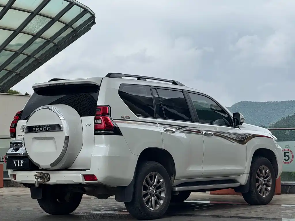 Toyota Prado 2018 — фото 5