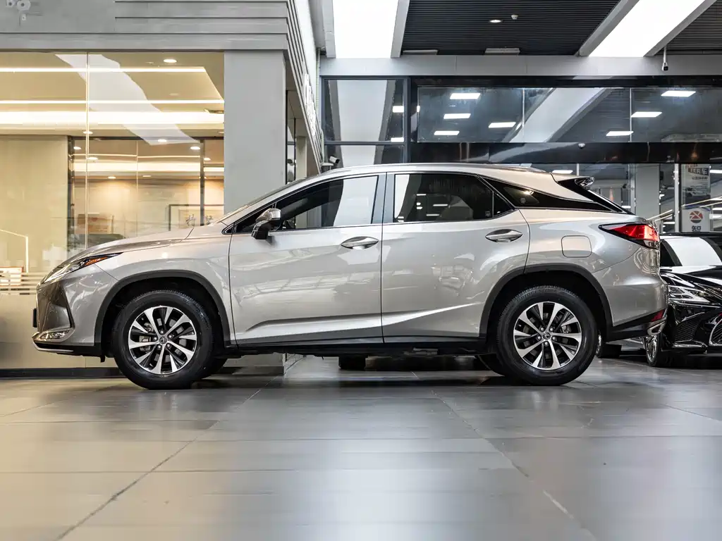 Lexus RX 2023