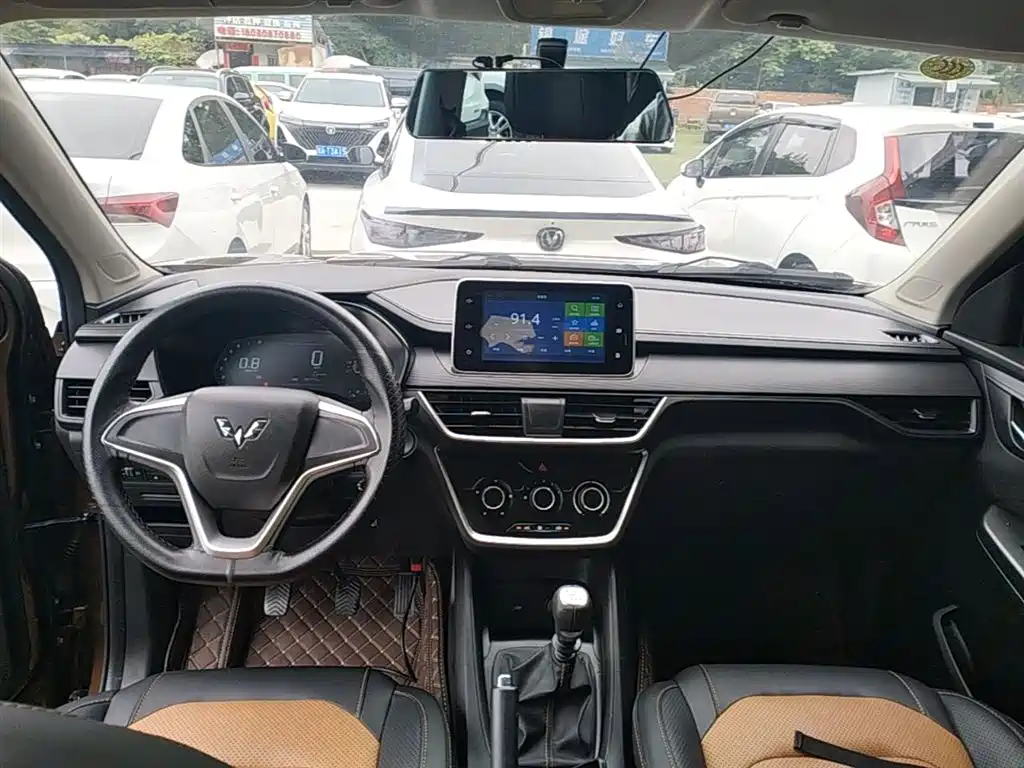 Wuling Hongguang S3 2021 — фото 10