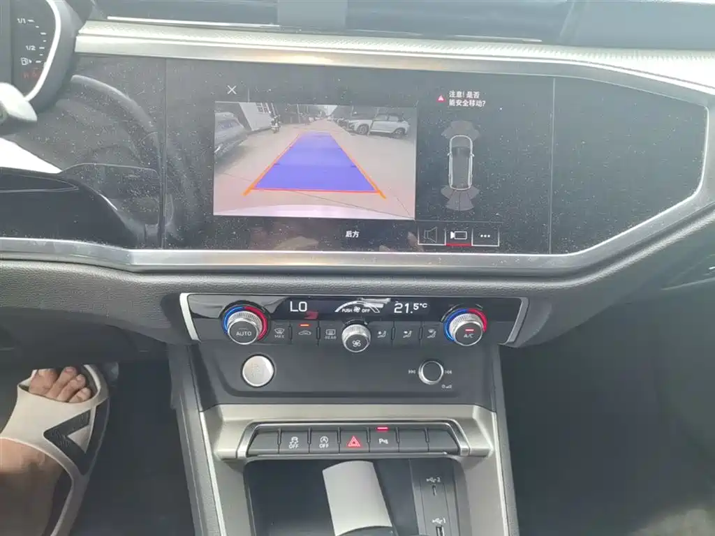 Audi Q3 2020 — фото 13
