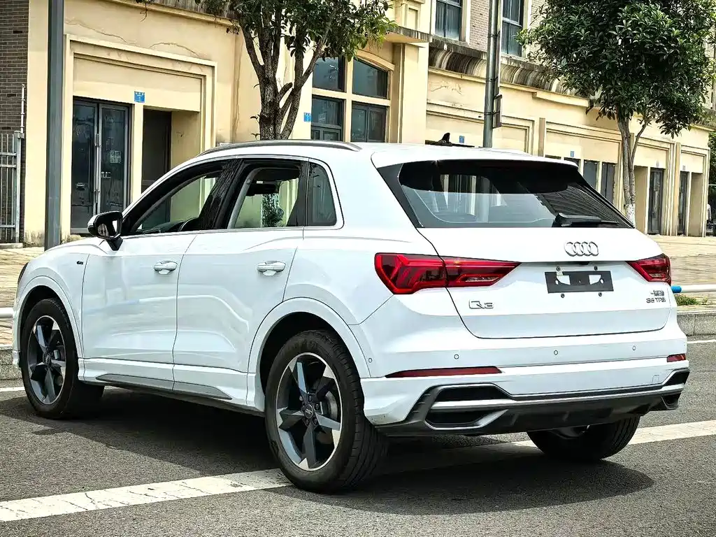 Audi Q3 2021