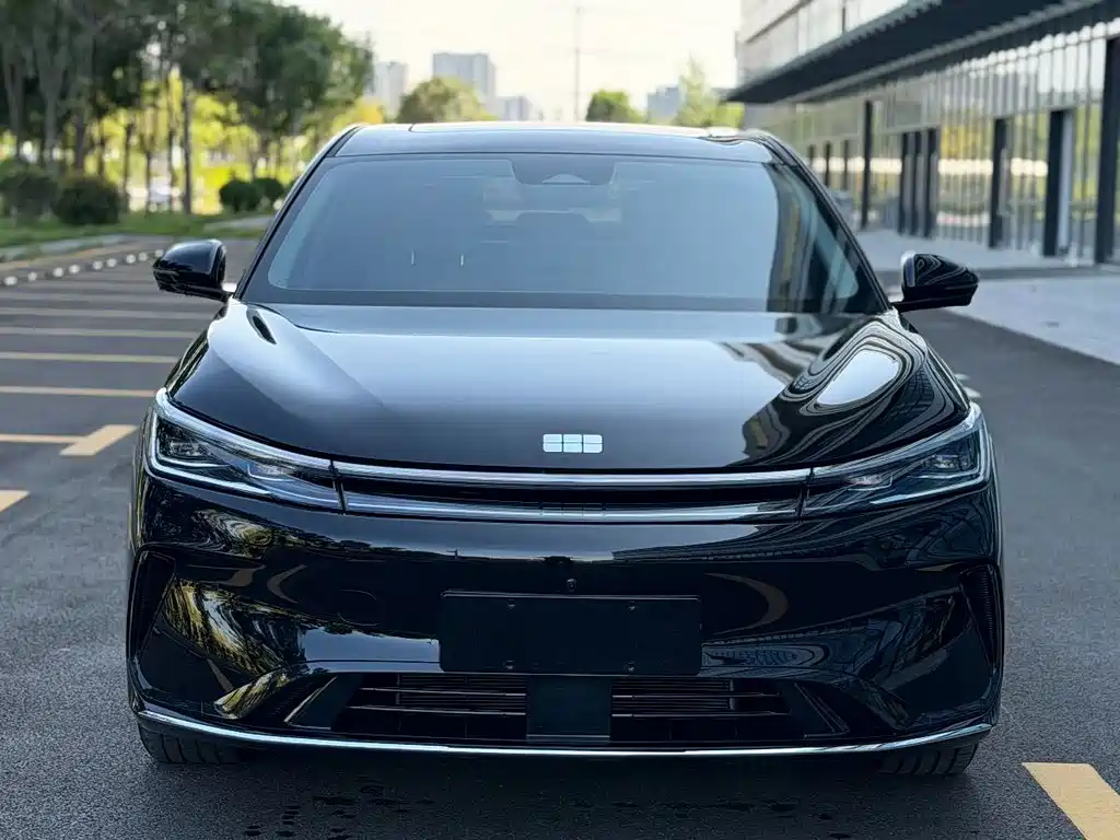 Geely Galaxy A7 EV 2026 — фото 2