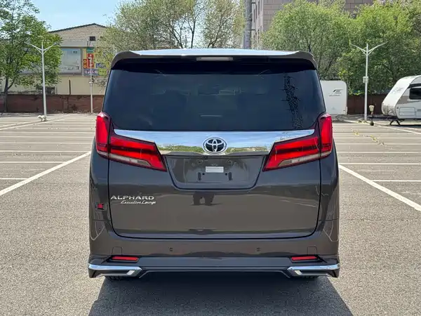 Toyota Alphard 2018