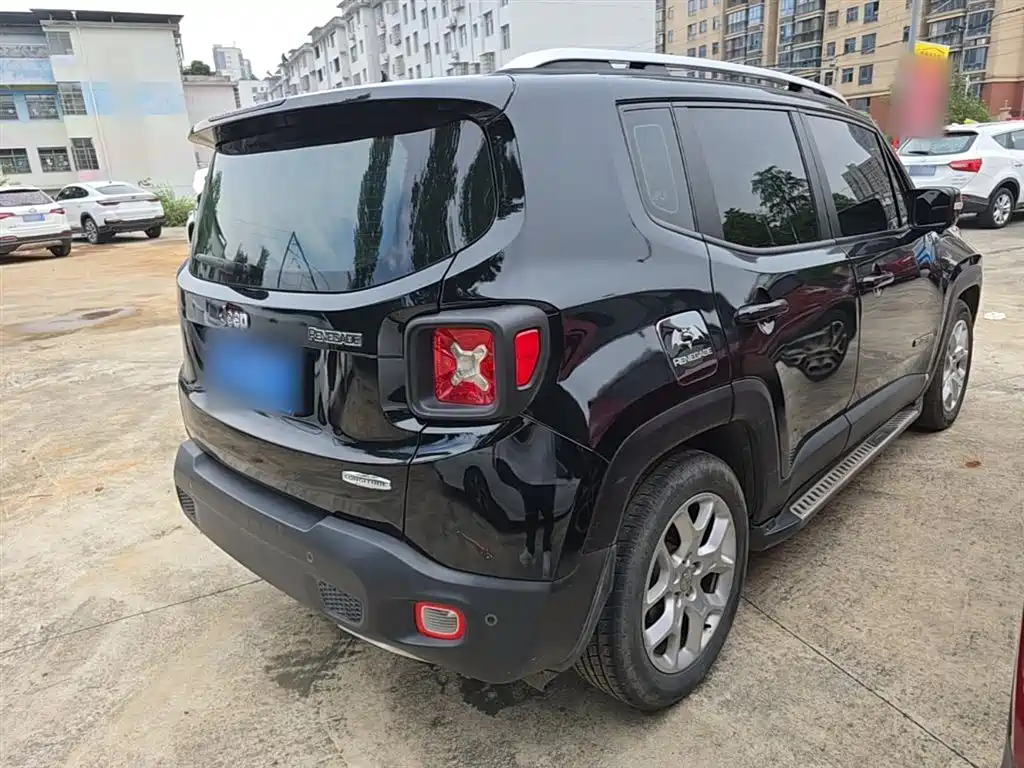 Jeep Renegade 2017 — фото 5