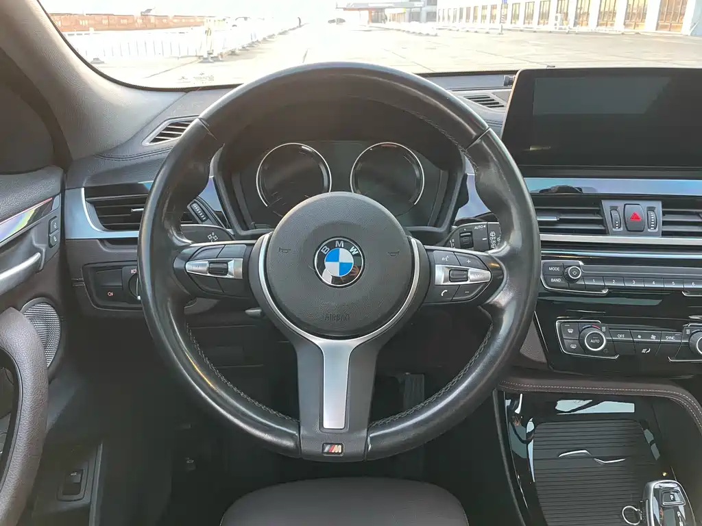 BMW X2 2022 — фото 16
