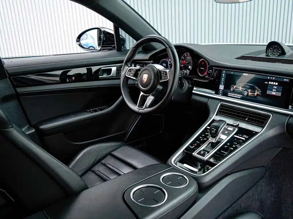 Porsche Panamera 2019 — фото 15