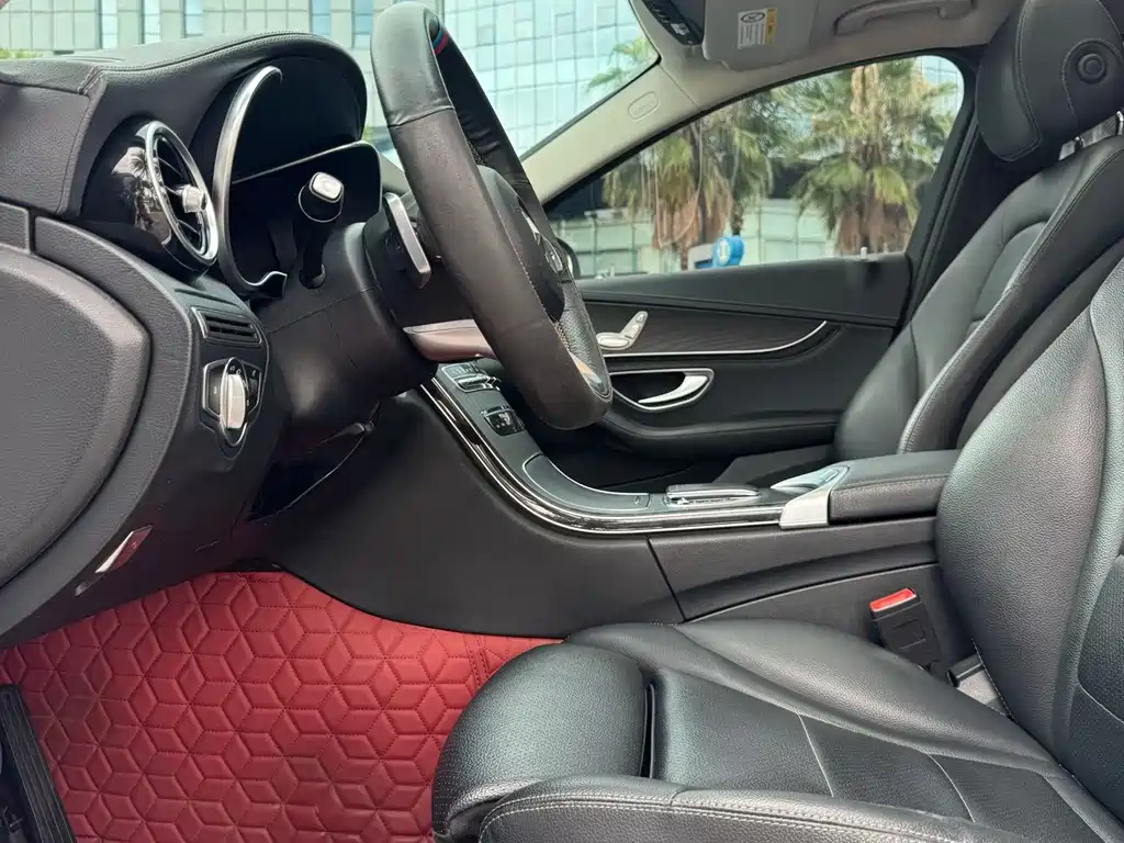 Mercedes-Benz C-Class 2020