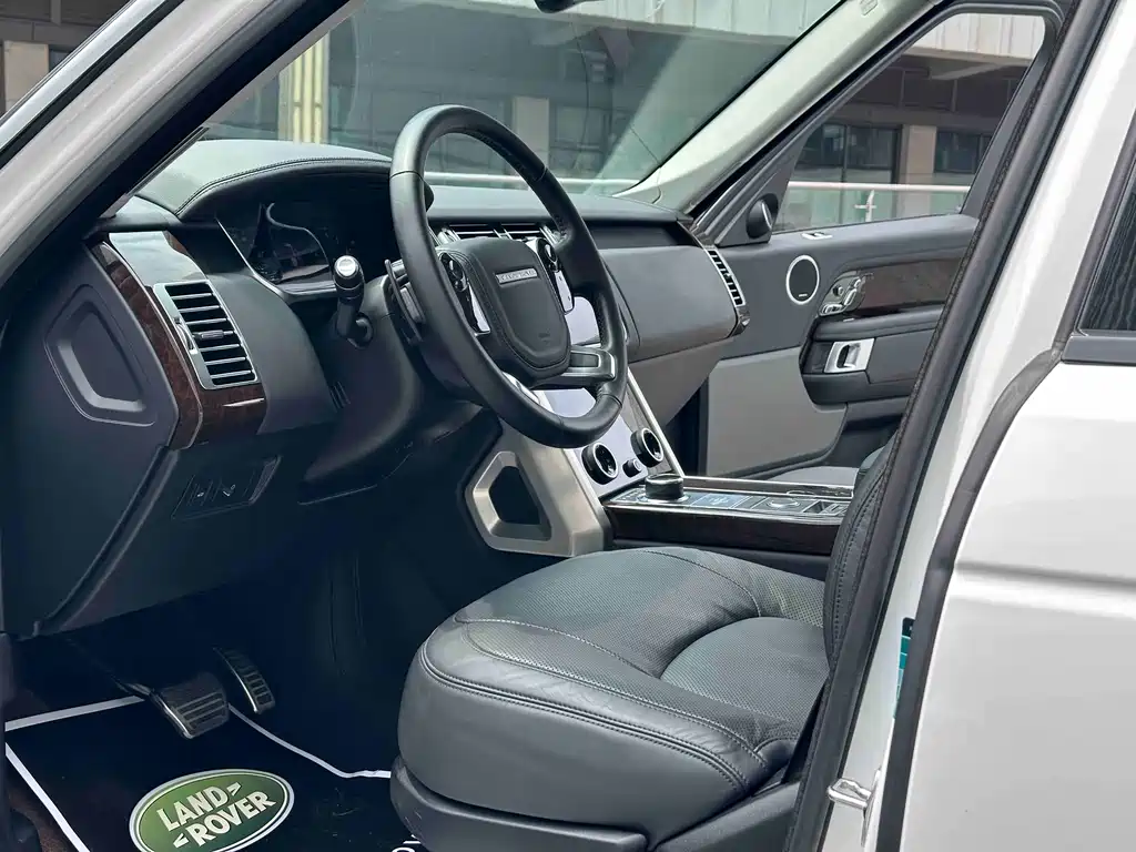 Land Rover Range Rover 2020 — фото 4