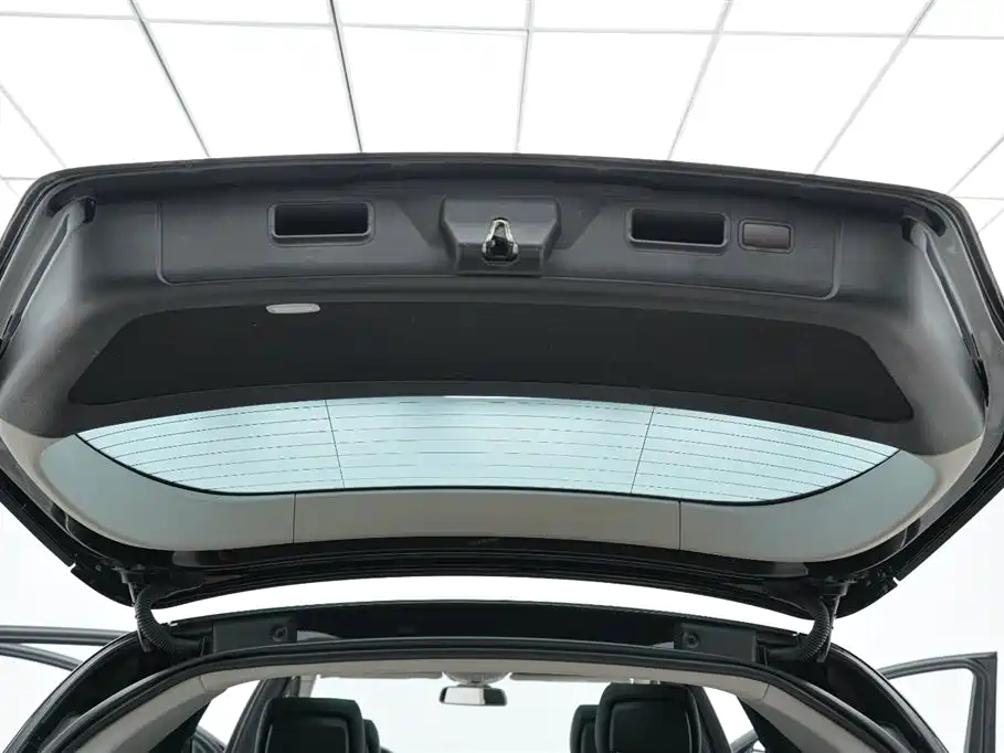 Mercedes-Benz R-Class 2015 — фото 24