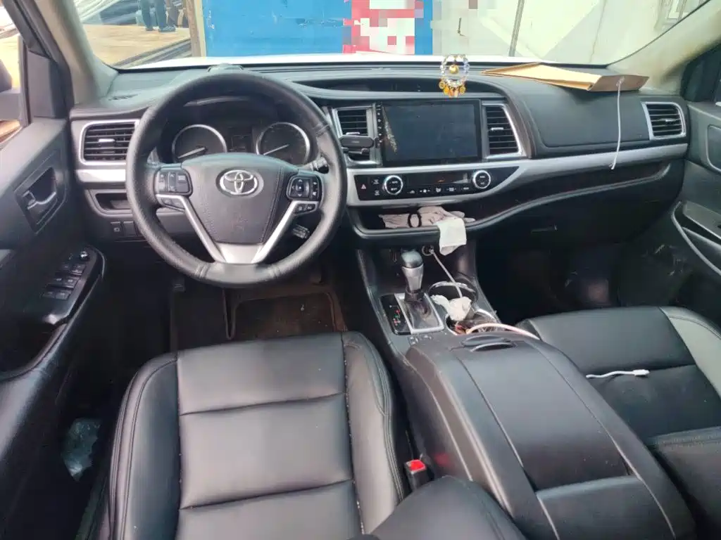 Toyota Highlander 2018 — фото 10