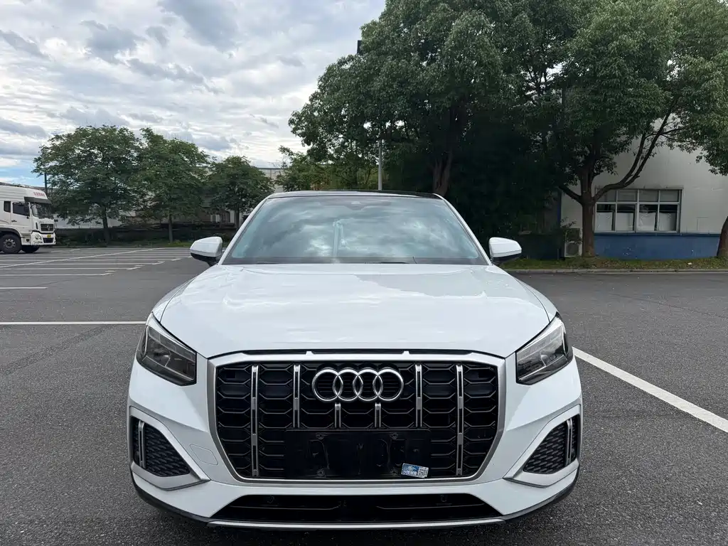 Audi Q2L 2022