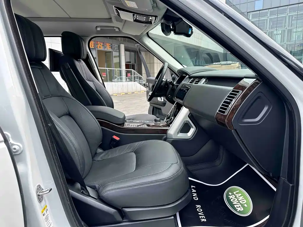 Land Rover Range Rover 2020 — фото 9