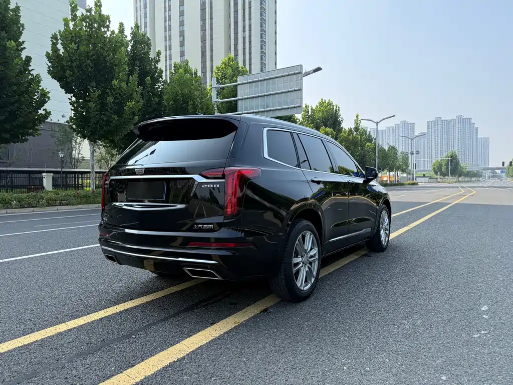 Cadillac XT6 2022 — фото 11