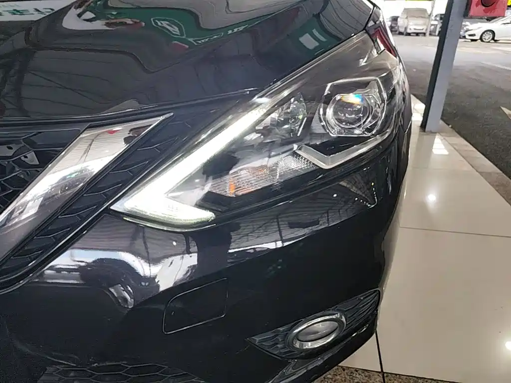 Nissan Sylphy 2018 — фото 24