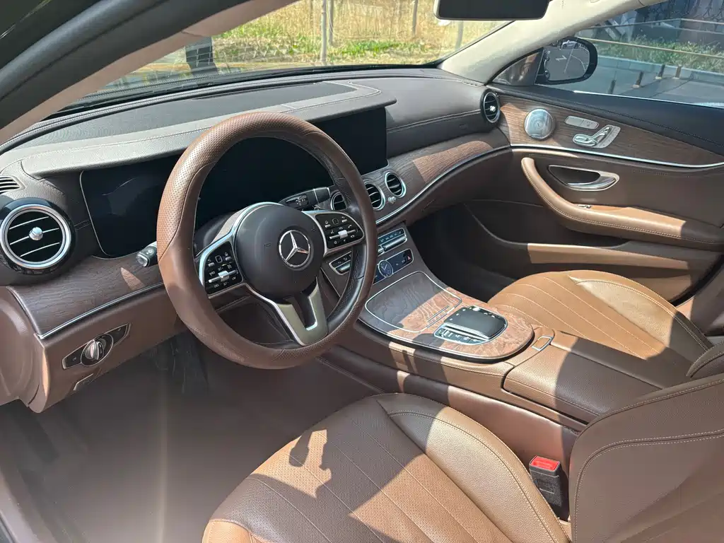 Mercedes-Benz E-Class 2019 — фото 8