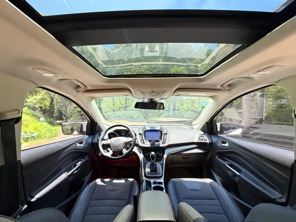 Ford Kuga 2015 — фото 9
