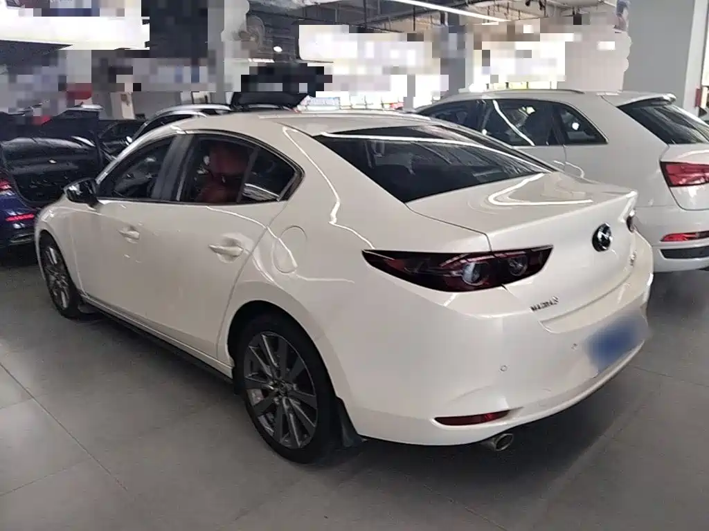 Mazda 3 Axela 2023