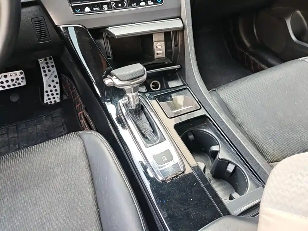 Honda Spirior 2015 — фото 14