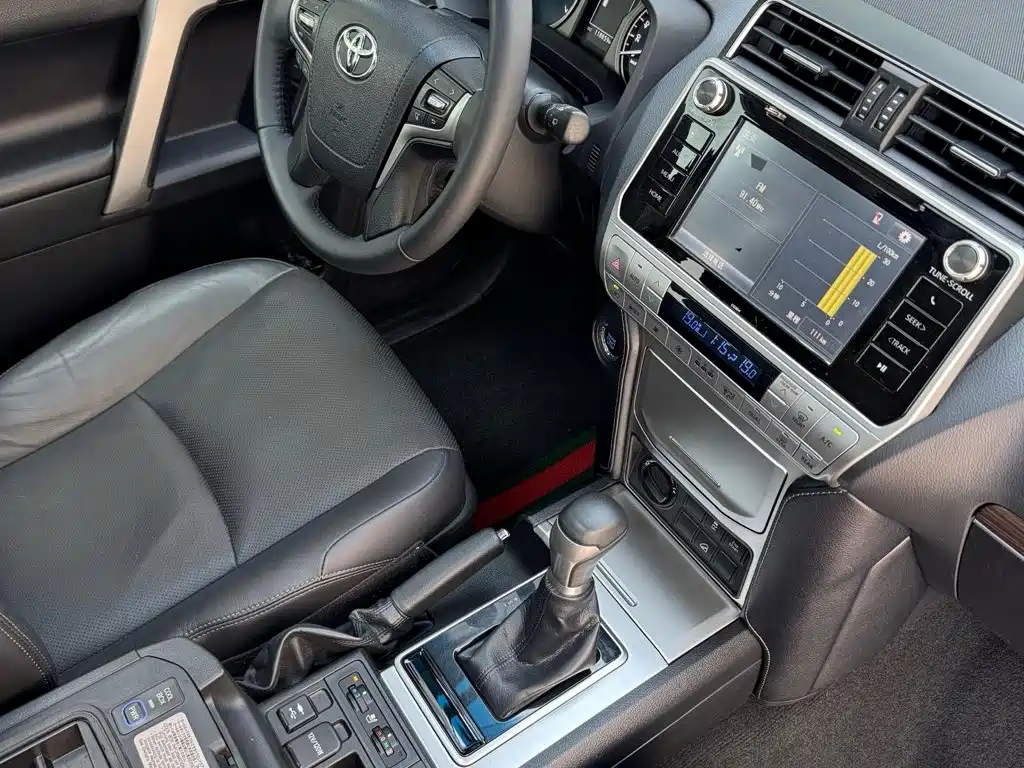 Toyota Prado 2018 — фото 15
