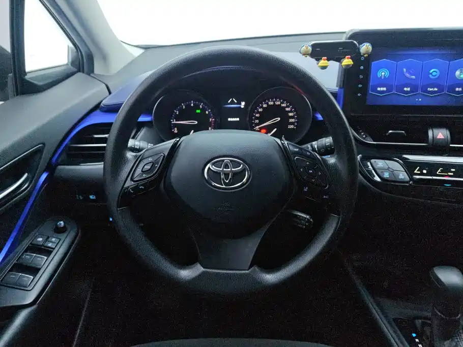 Toyota C-HR 2021 — фото 15