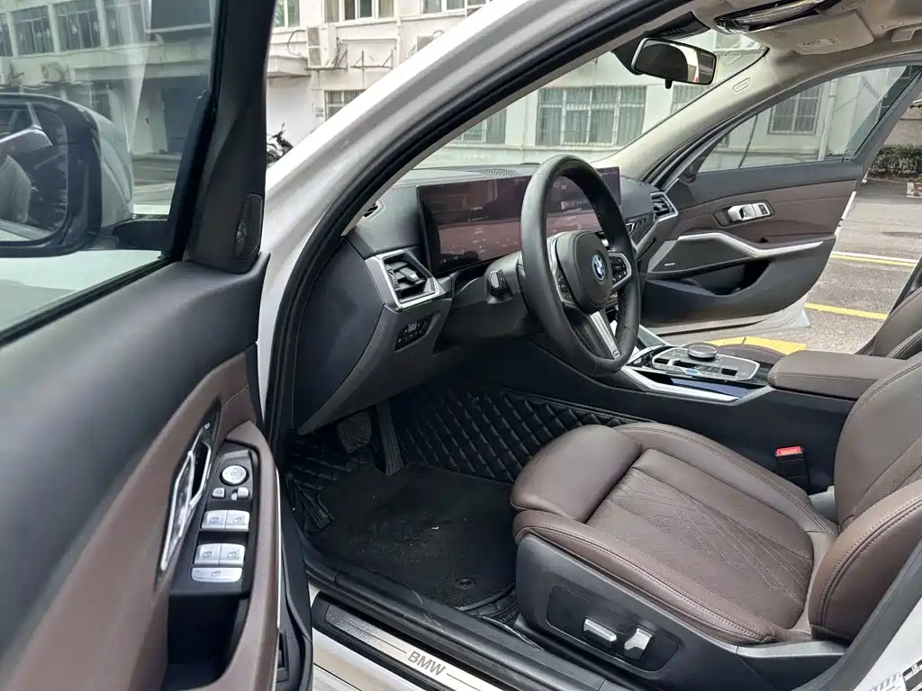 BMW i3 2022 — фото 9