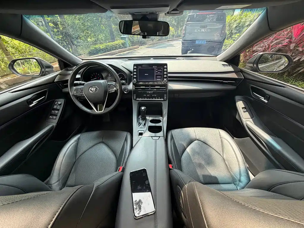 Toyota Avalon 2020 — фото 17
